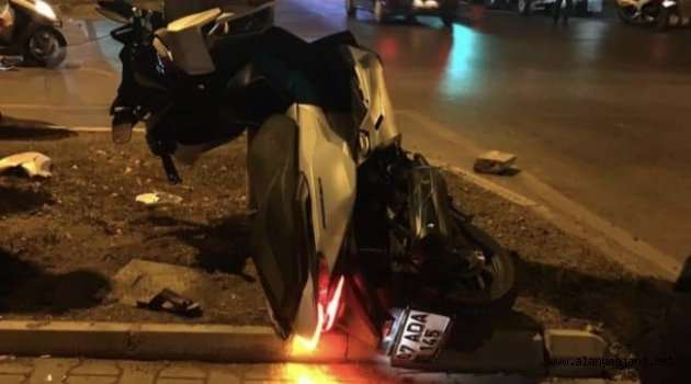 Alanya’da demir levhaya çarpan sürücü ağır yaralandı