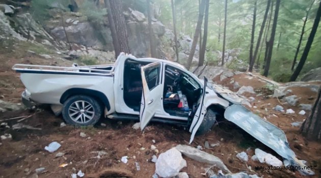 Alanya’da kamyonet uçurumdan yuvarlandı: 5 yaralı