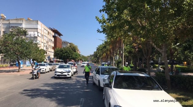 Alanya’da kurallara uymayan sürücüler polise takıldı