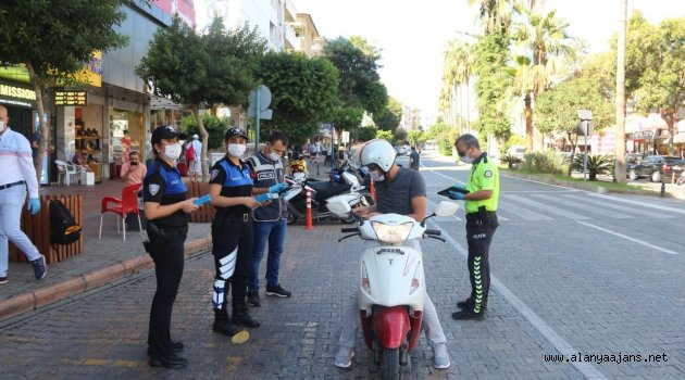 Alanya’da motosiklet sürücülerine ceza yağdı