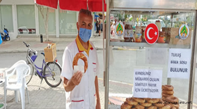 Alanya’da simitçiden örnek davranış