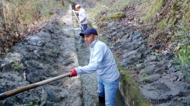 Alanya’da sulama kanalları temizleniyor