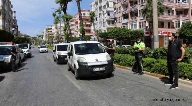 Alanya’da tam kapanma denetimleri sürüyor