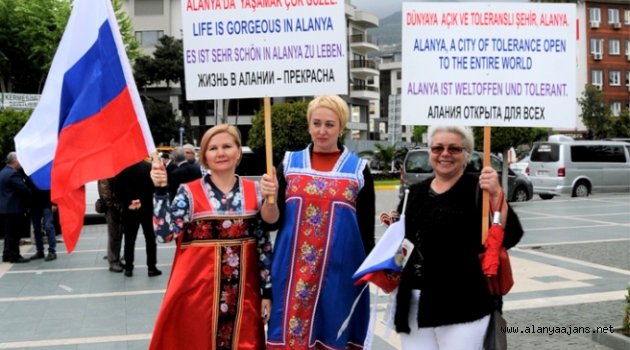Alanya’da yerleşik Ruslar dünyaya mesaj verdiler