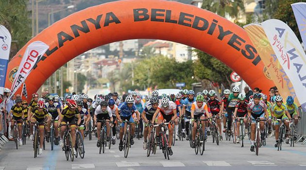 Alanya’da Yol Bisikleti Heyecanı
