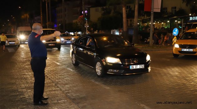 Alanya’daki trafik sorunu için belediye de görev başında