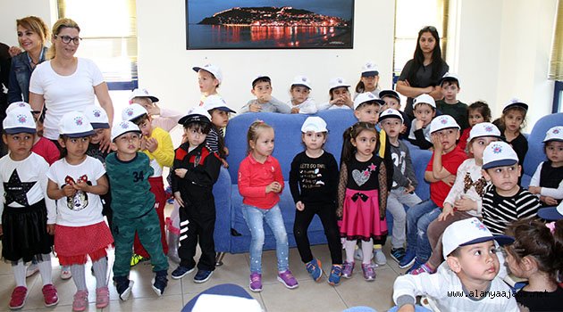 Alanya Emniyeti’nin en renkli ziyaretçileri