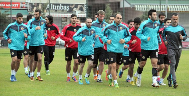 ALANYA FENER'E KİLİTLENDİ