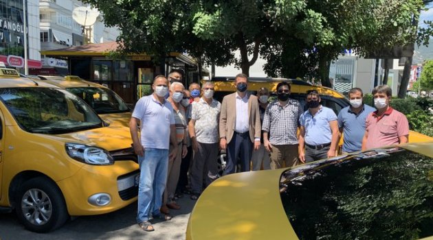 Alanya Kaymakamı Ürkmezer'den taksicilere ziyaret