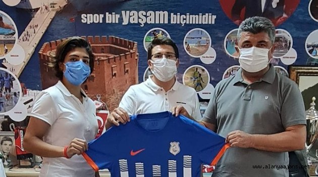 Alanya Kestelspor'a destek sürüyor
