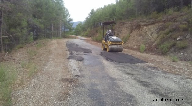 Alanya kırsalında yol bakımları sürüyor