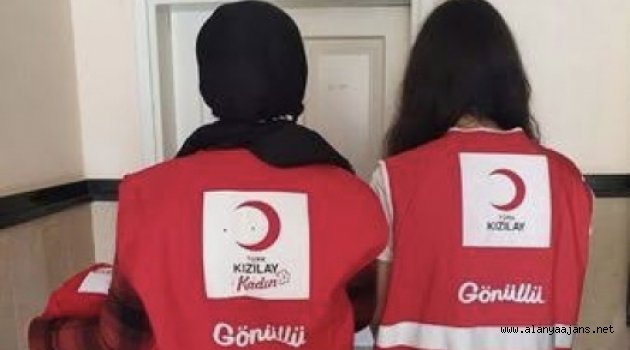 Alanya Kızılay’dan sevgi bohçası