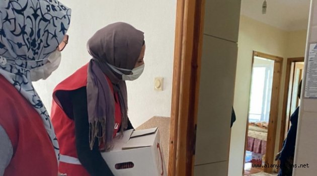 Alanya Kızılay gönüllere dokunuyor