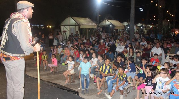 Alanya meydanları Ramazan’da rengarenk