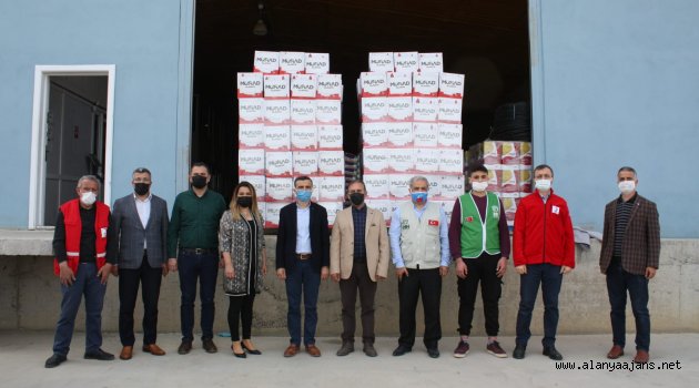 Alanya MÜSİAD 200 yardım kolisi hazırladı