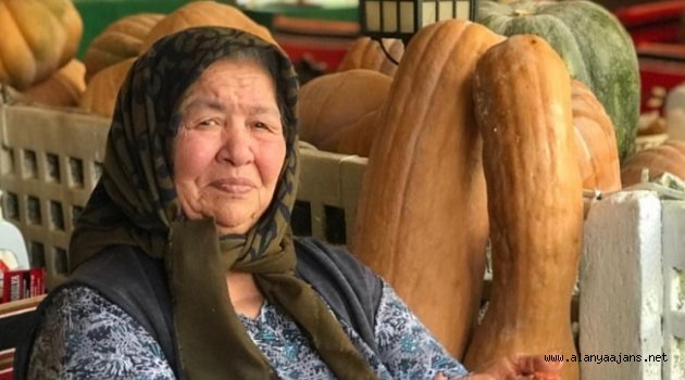 Alanya’nın Esma Ablası koronayla mücadele ediyor
