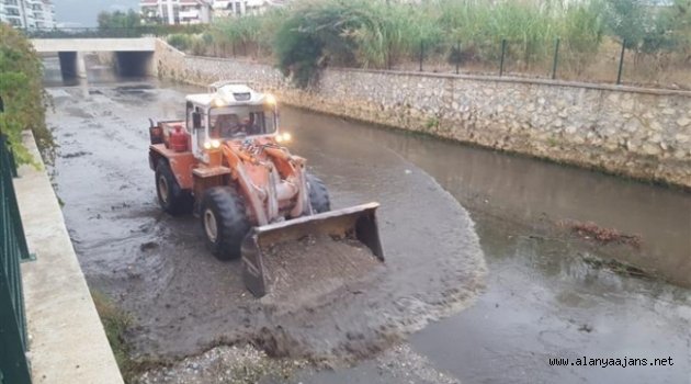Alanya’nın merkez ve kırsal mahallerinde kışlık hazırlık