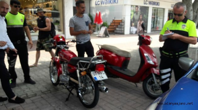 Alanya Polisi'nden motosiklet denetimi