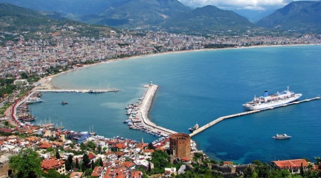 Alanya sezonu uzattı