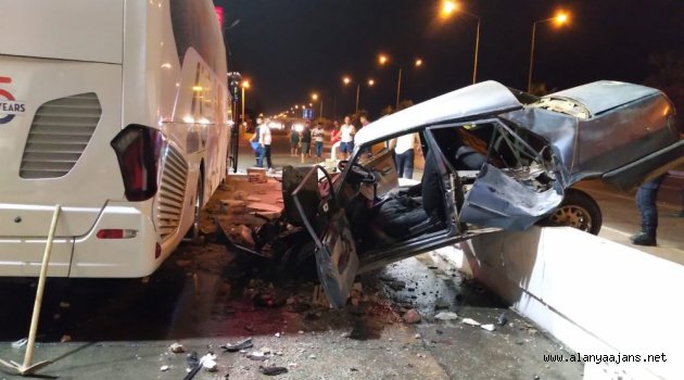 Alanya'da araç duvara çarparak durabildi: 1 ağır yaralı
