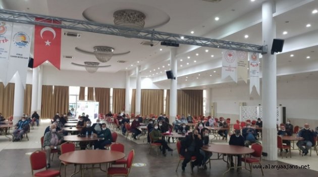 Alanya'da arıcılık kursu başladı