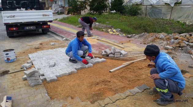 Alanya'da arızalar nedeniyle açılan yerlere bakım yapılıyor