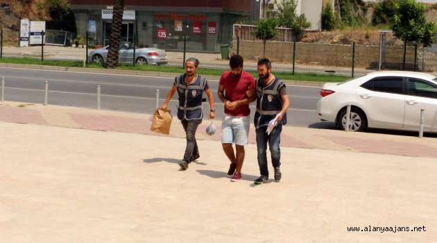 Alanya'da bankaya giren hırsızlık şüphelisi tutuklandı