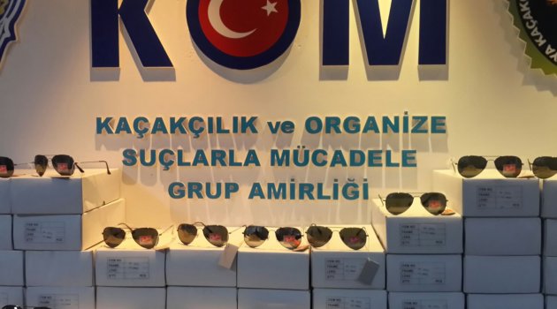 Alanya'da bin 140 adet kaçak gözlük ele geçirildi