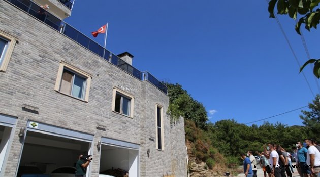 Alanya'da gençlerden Başkan Şahin’e moral ziyareti