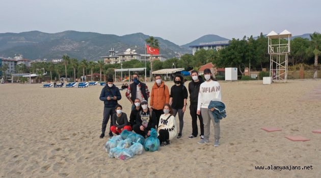 Alanya'da Gençlerden Temiz Doğa Organizasyonu