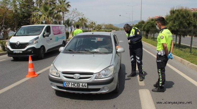 Alanya'da hafta sonunda yasağa uymayanlara ceza yağdı!