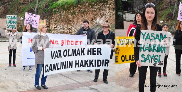 ALANYA’DA HAYVANSEVERLER EYLEM YAPTI