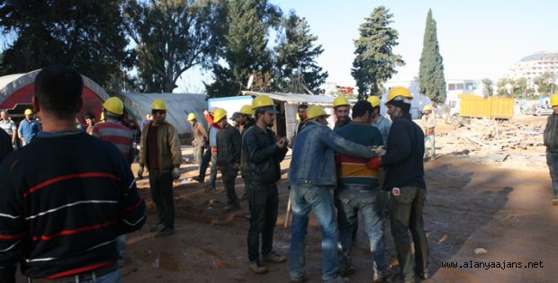 ALANYA'DA İŞÇİ KAVGASI 50 YARALI