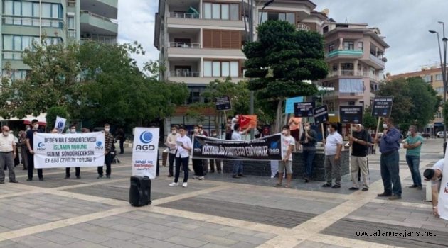 Alanya'da Macron protesto edildi