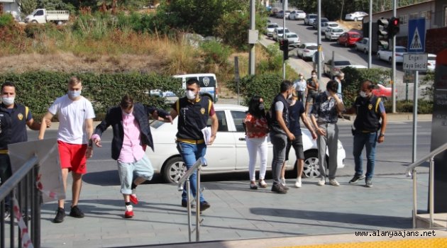 Alanya'da motosiklet çalan Norveçli gençler hakkında karar verildi!