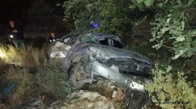 Alanya'da otomobil uçuruma yuvarlandı: 1‘i ağır 5 yaralı