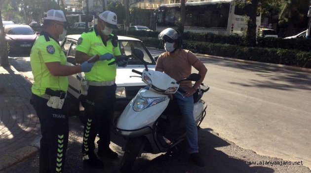 Alanya'da polis, 54 motosiklet sürücüsüne 20 bin 697 TL ceza kesti