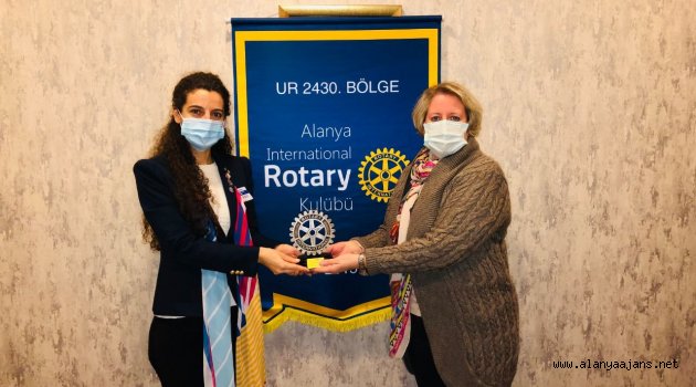 Alanya'da Rotary’den turizmci Özsoy’a hizmet ödülü