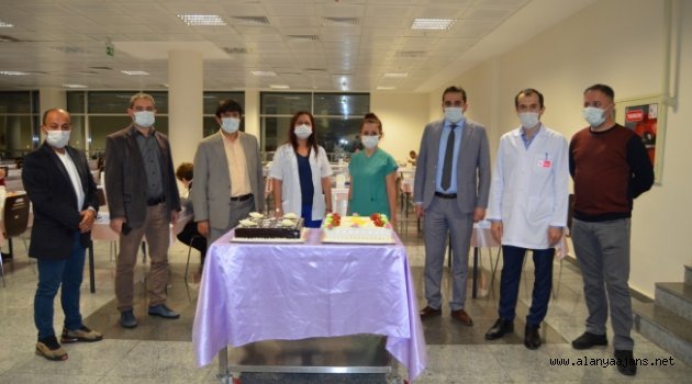Alanya'da sağlık çalışanları yeni yılda nöbet başında!