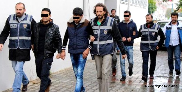 ALANYA'DA SAHTE ALTINLA 70 BİN LİRA DOLANDIRICILIK
