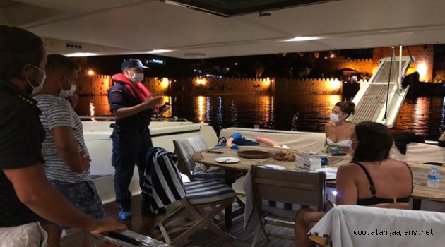 Alanya'da teknelerde koronavirüs denetimi