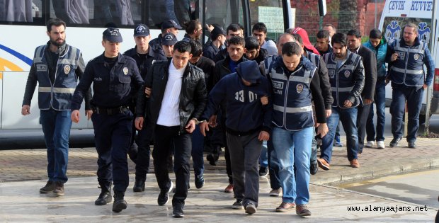 ALANYA'DA UYUŞTURUCU TİCARETİNE 12 TUTUKLAMA