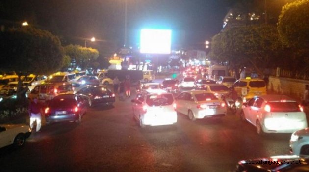 Alanya'daki trafik çilesi bayramda son bulacak