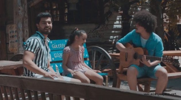 Alanyalı 3 gencin gururlandıran müzik başarısı
