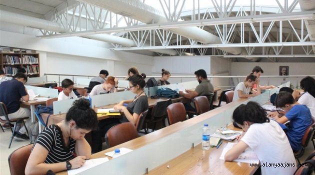 Alanyalı öğrenciler o kütüphaneden vazgeçemiyor