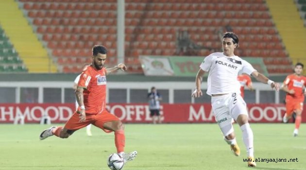 Alanyaspor ağır yenildi aldı
