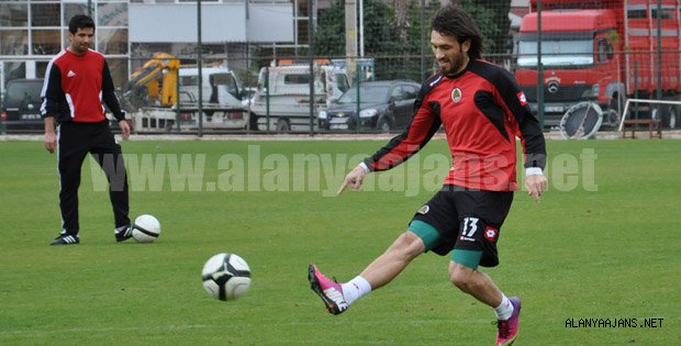 ALANYASPOR ANADOLU SELÇUKLUSPOR MAÇINA HAZIRLANIYOR