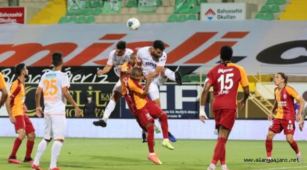 Alanyaspor deplasmanda 3 puan peşinde!