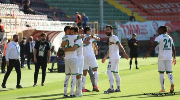 Alanyaspor evinde kazandı