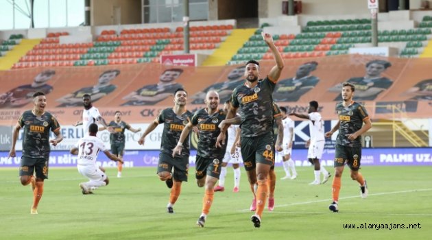 Alanyaspor evinde Trabzonspor ile berabere kaldı